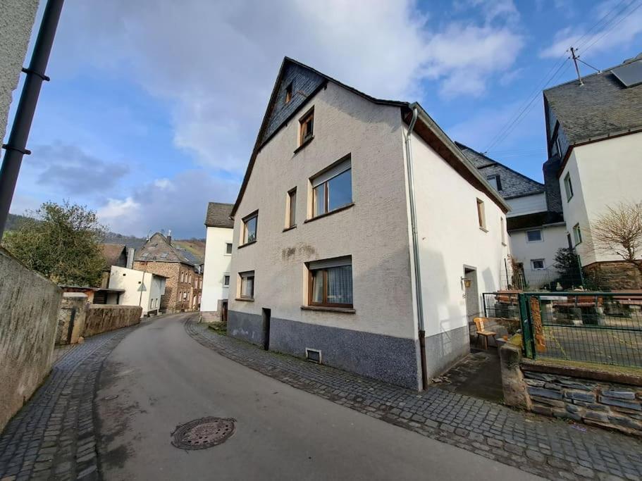 Haus Moselwald - 3 Bedrooms Enkirch Esterno foto