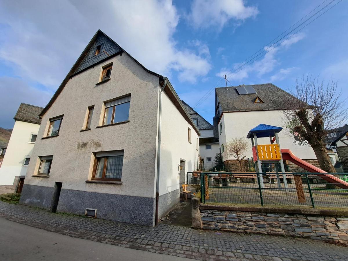 Haus Moselwald - 3 Bedrooms Enkirch Esterno foto